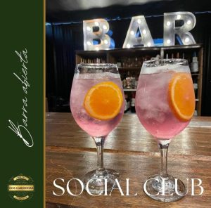 Dos Gardenias Social Club
