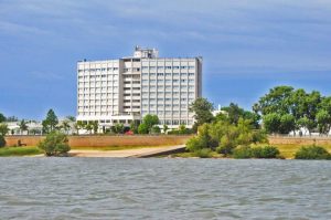 Hotel Intersur Colón